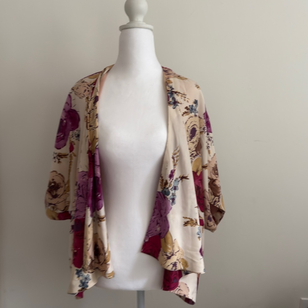 ODILLE x Anthropologie Silk Floral Kimono- Cream and Pink . Women’s Size Medium - Picture 2 of 10